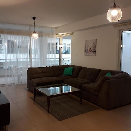 Aetius Apartments Larnaca Extérieur photo