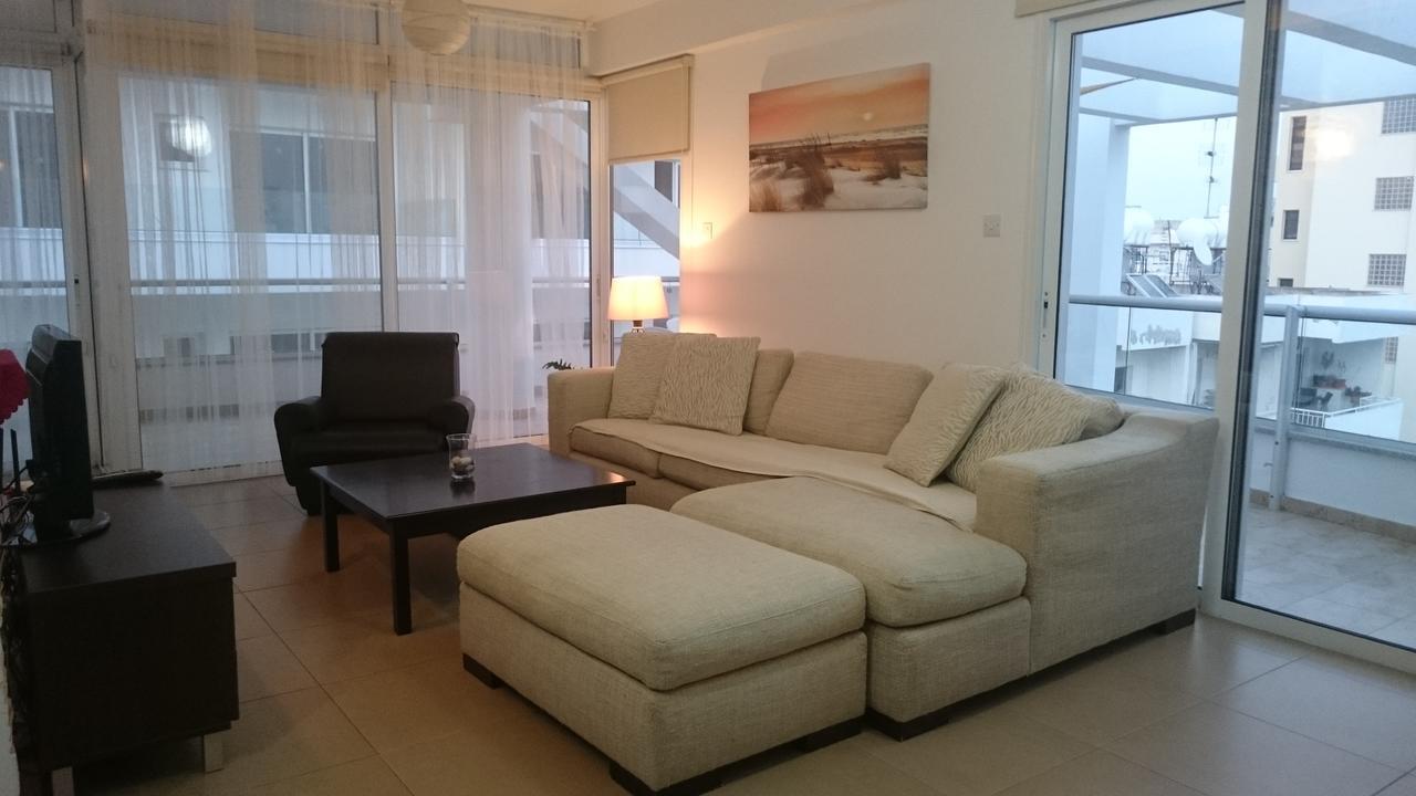 Aetius Apartments Larnaca Extérieur photo